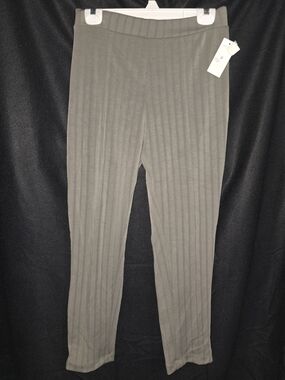 Elie Tahari Ribbed Straight-Leg Pants in Olive